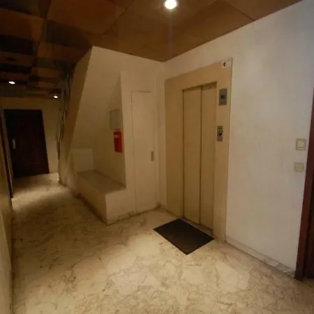 Appartement Beau 2p Avec Terrasse Et Parking 1